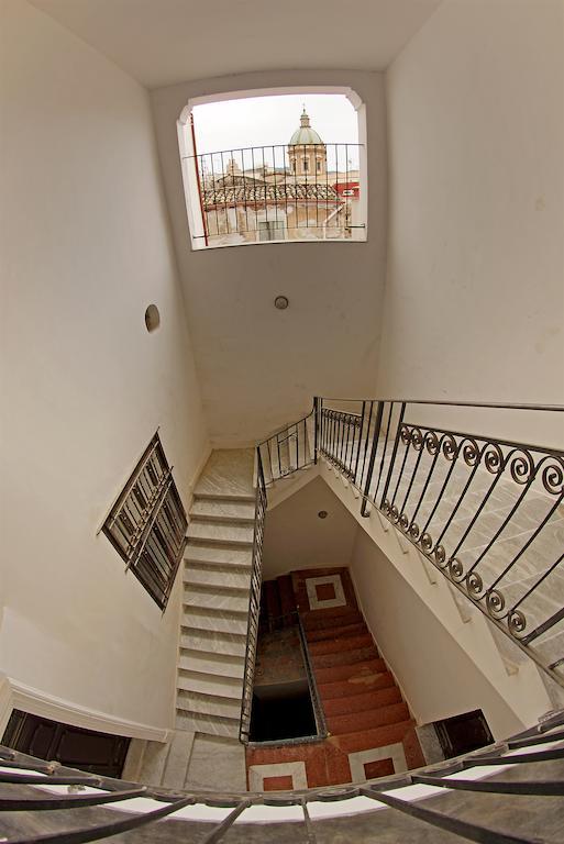 La Terrazza Sul Centro Bed & Breakfast Palermo Exterior photo