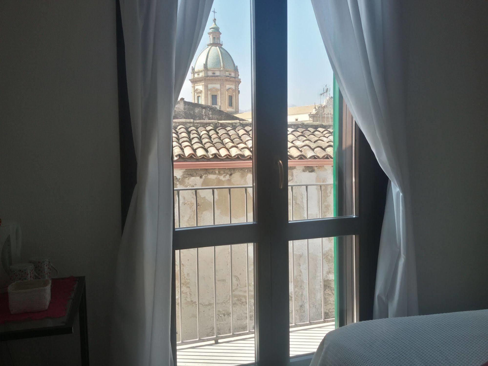 La Terrazza Sul Centro Bed & Breakfast Palermo Exterior photo