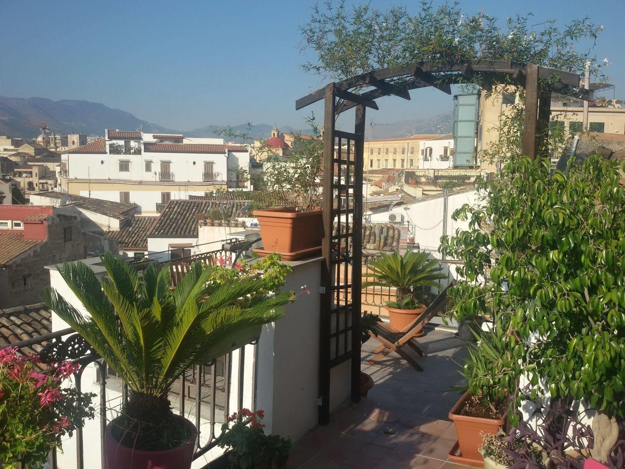 La Terrazza Sul Centro Bed & Breakfast Palermo Exterior photo
